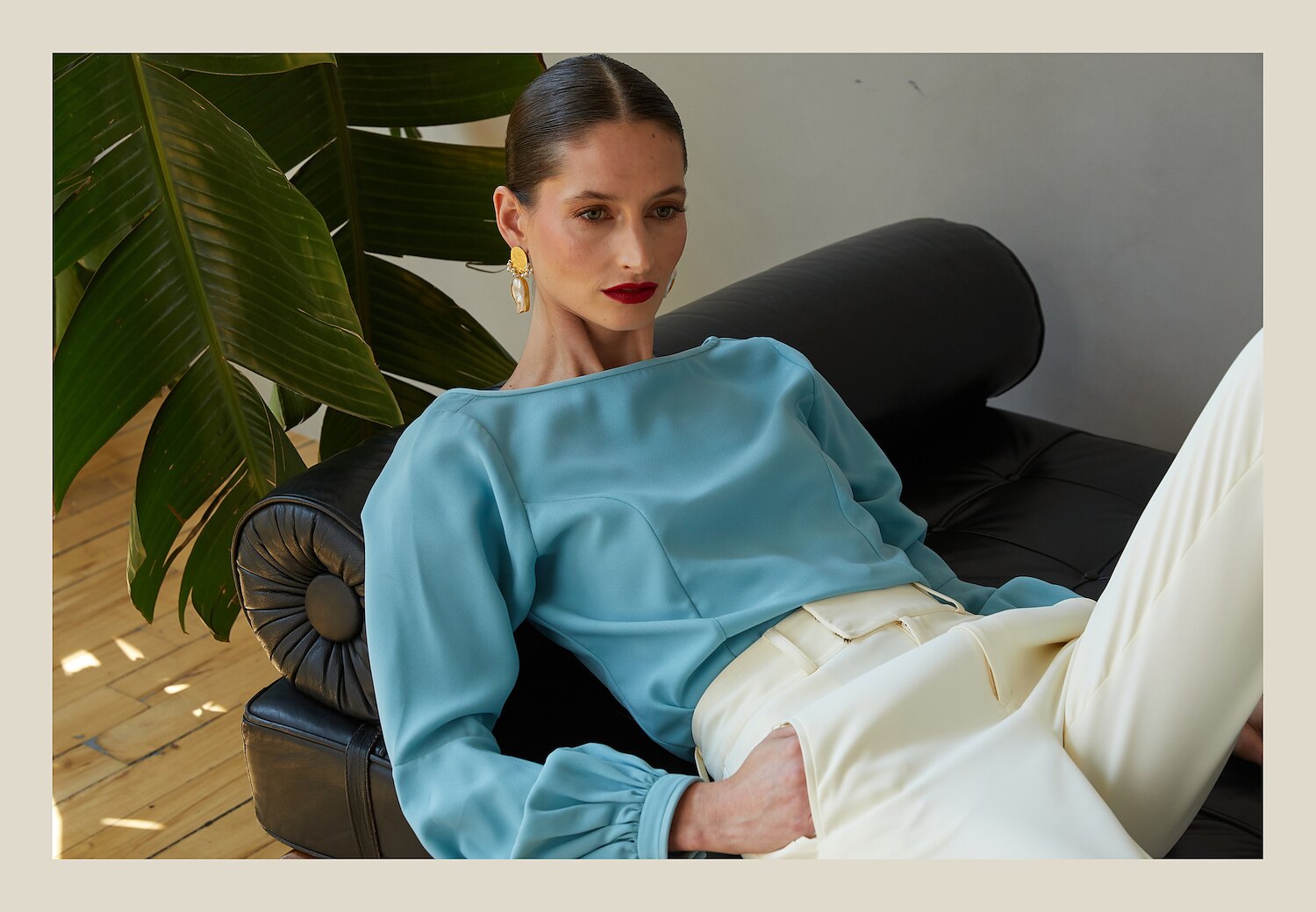 Aïda blouse · Zaha trouser, close view, colour