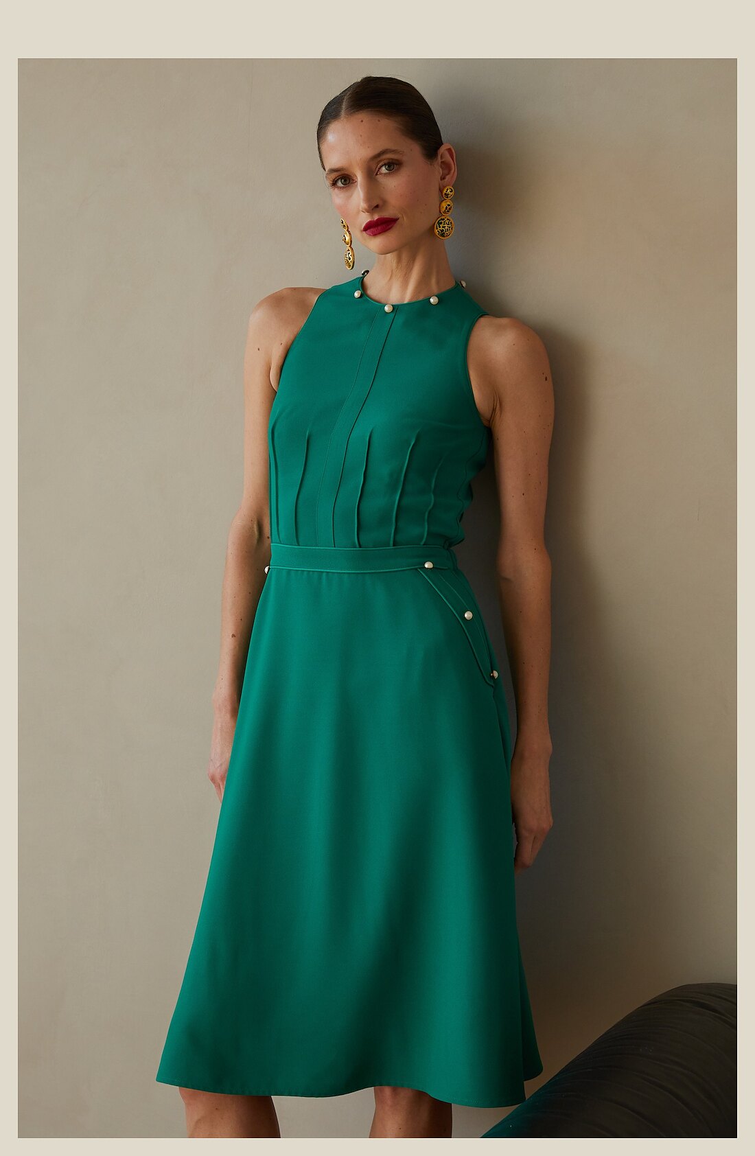 Amalia dress, three-quarter view, colour