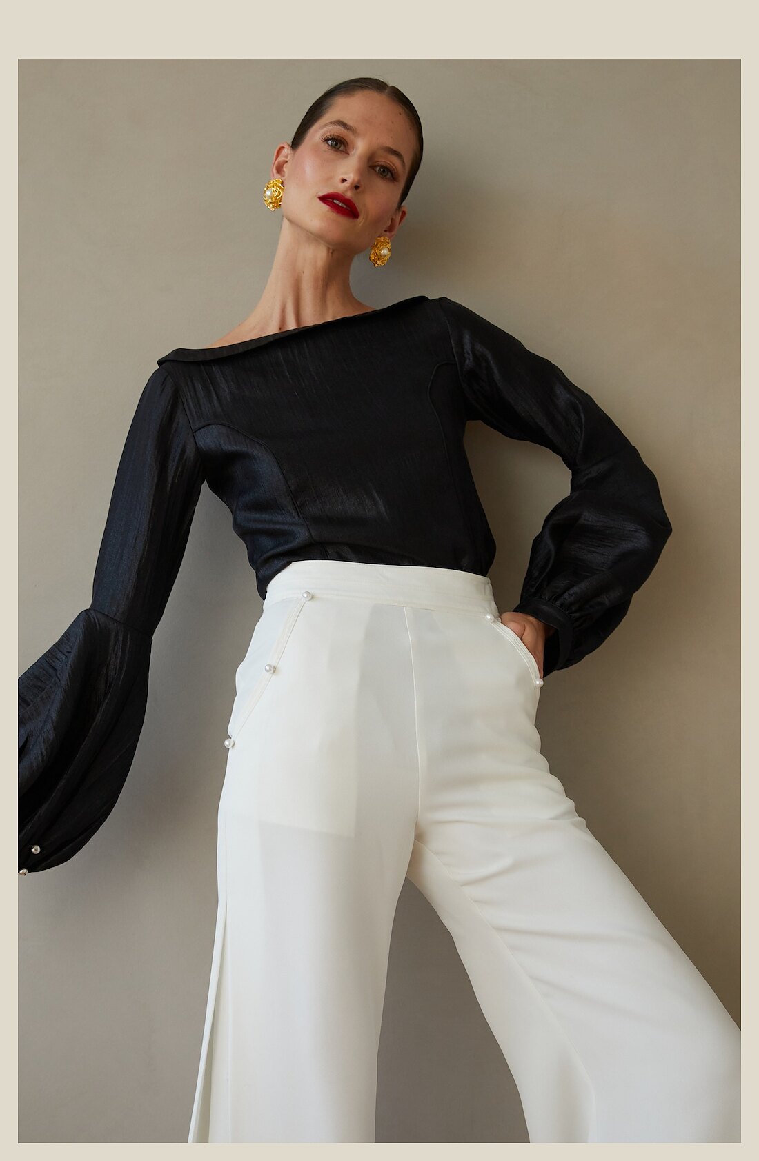 Leyla blouse, three-quarter view, colour