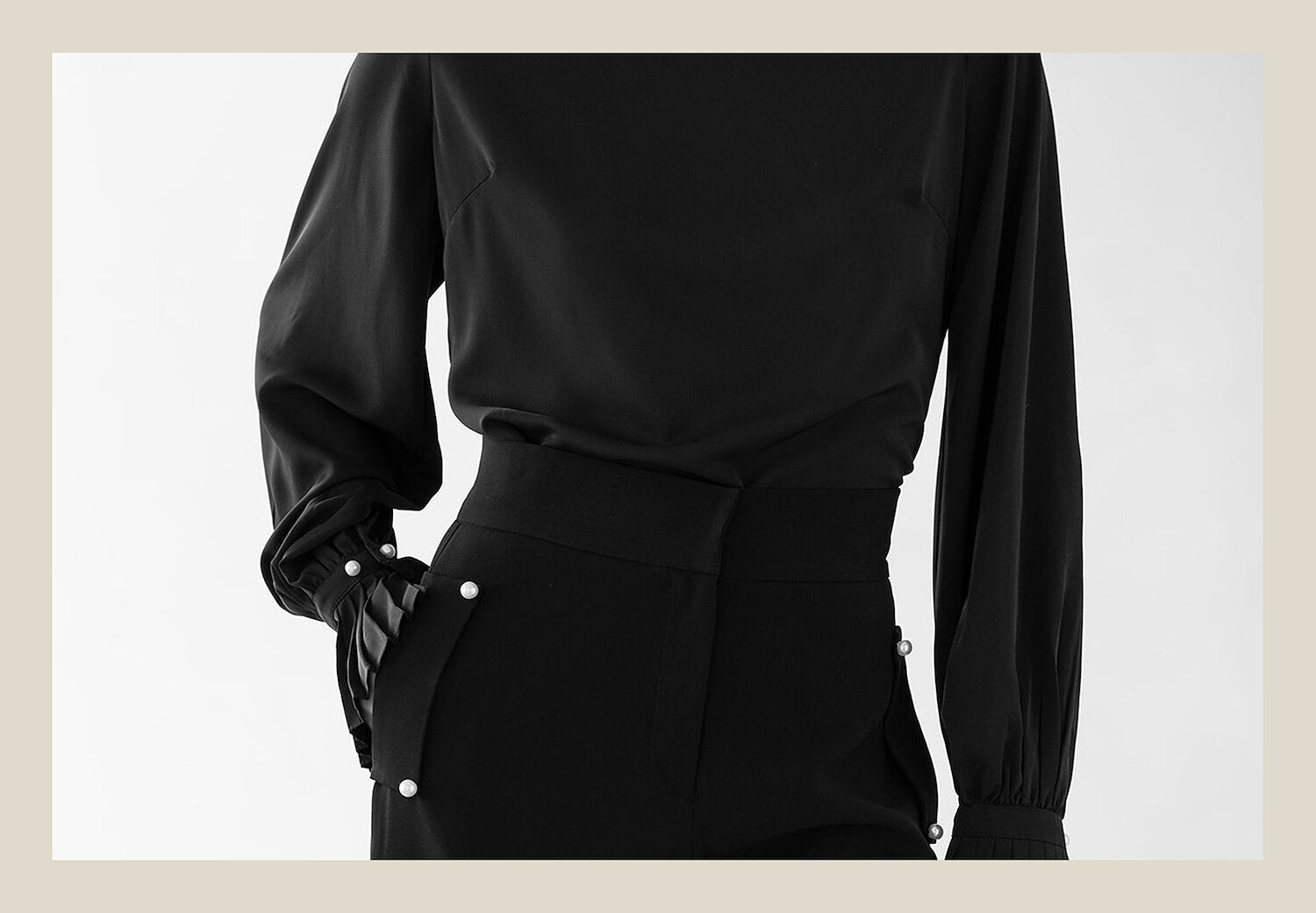Mara trouser, detail, black and white