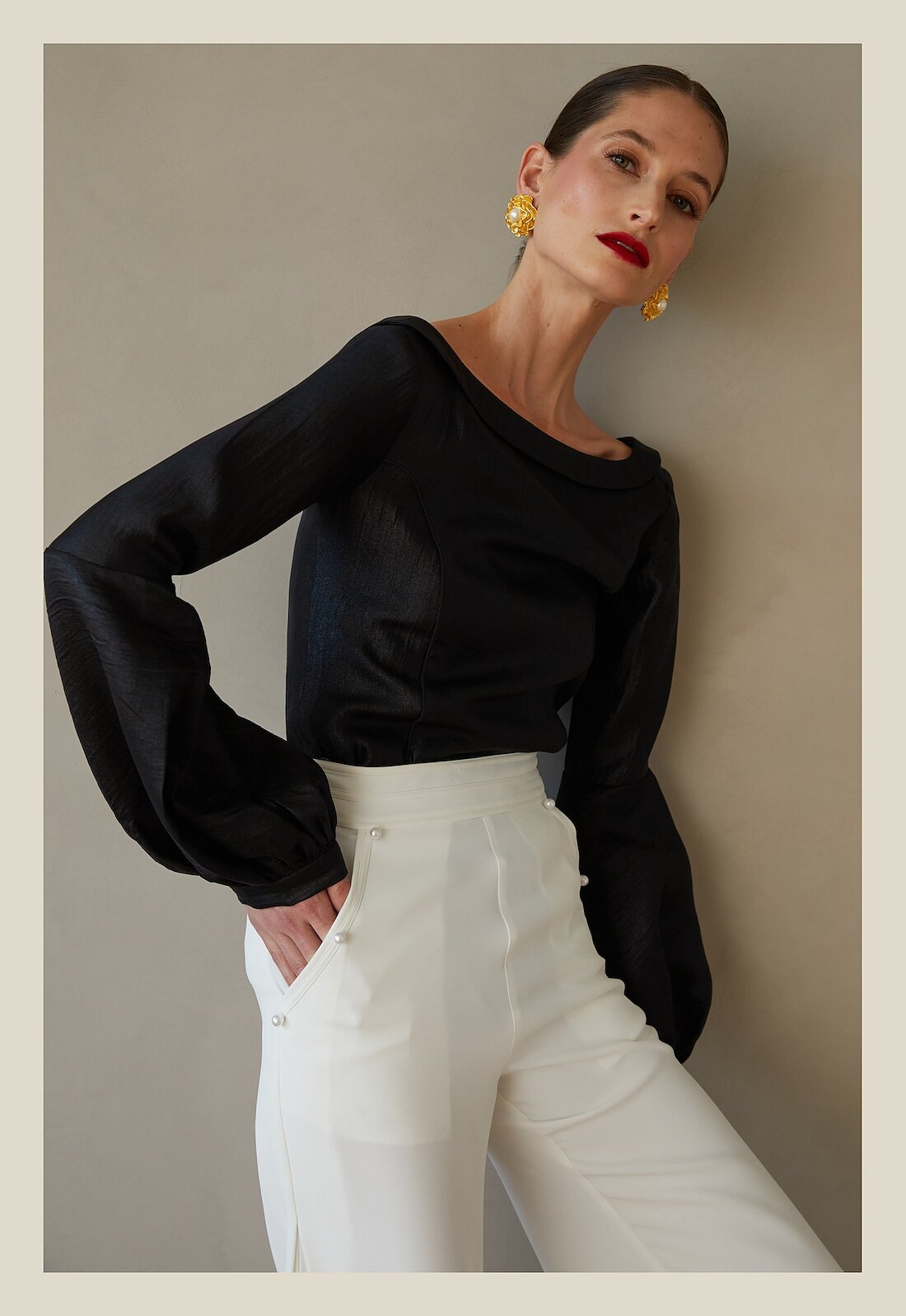 Simone trouser · ivory, close view, colour